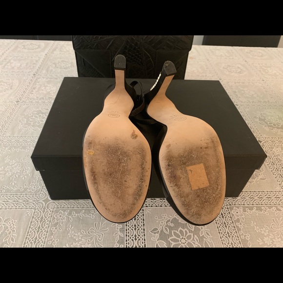 (Pending)Chanel  Black Pearl Heel Slings - Picture 6 of 8